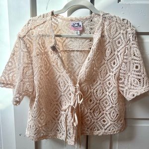 NWOT FUTURE COLLECTIVE CROCHET SHIRT | Size M | Cream | Tie-Front